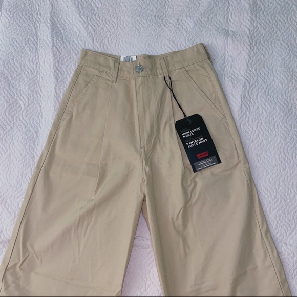 NWT Levi’s Pleated High Loose Pant - Picture 6 of 6